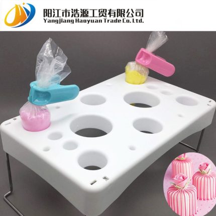 Pipping bag & tools stand